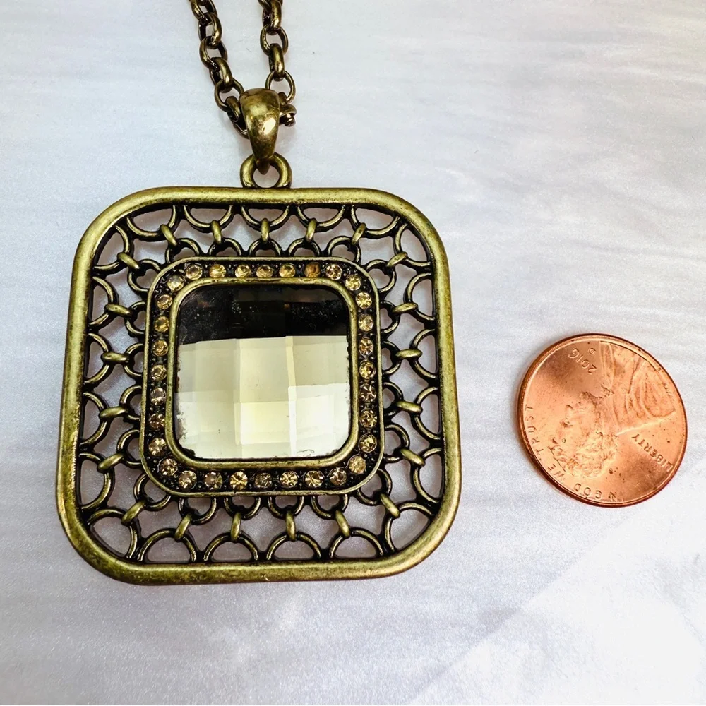 Vintage Bronze tone Brown Pendant Lia Sophia Necklace